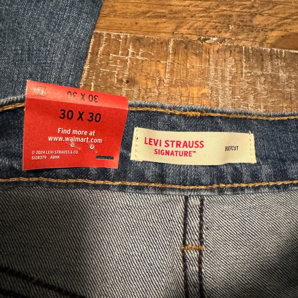 LEVI STRAUSS Signature Bootcut Jeans 30x30 NWT New Blue Jean Men’s Casual Work - Picture 4 of 11